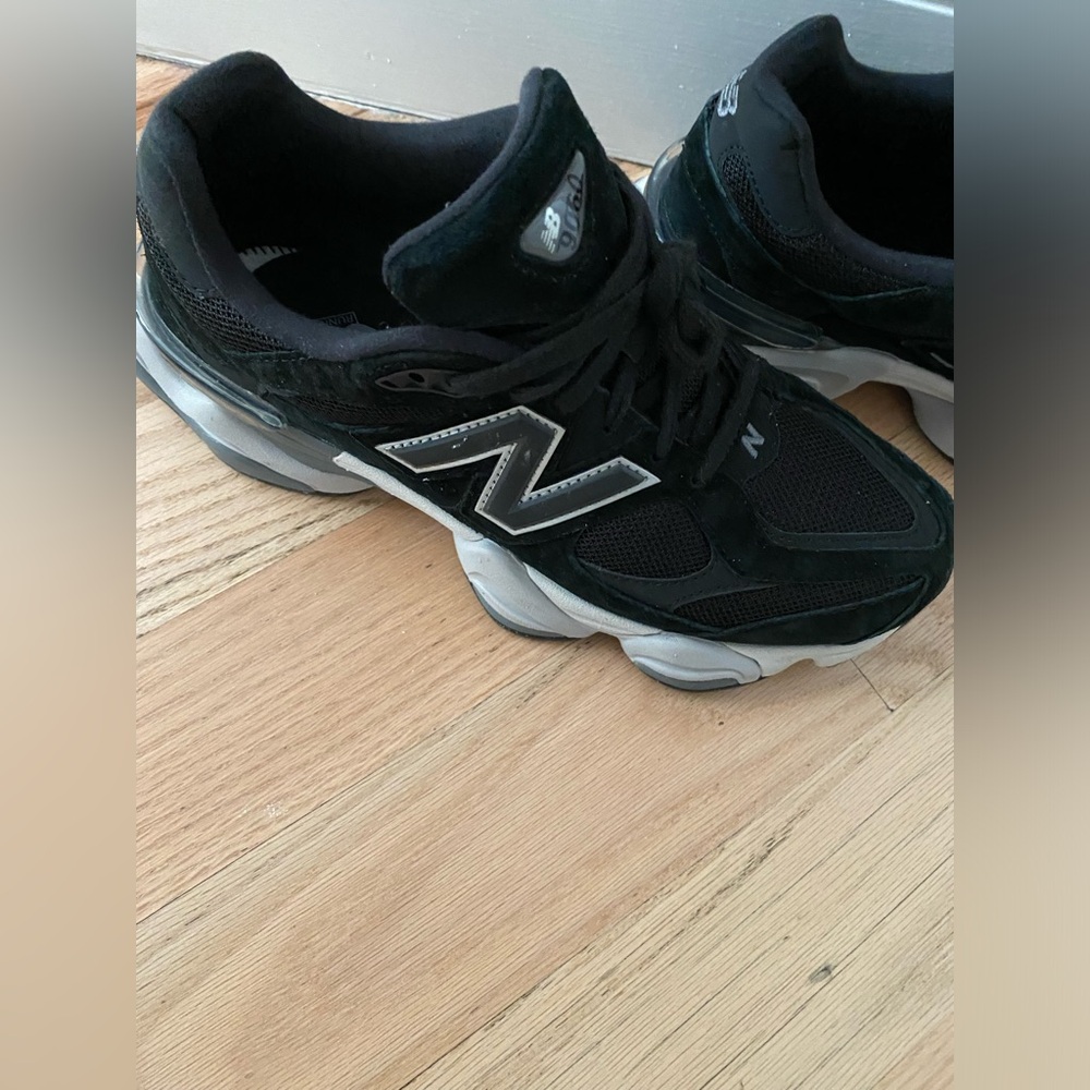 New Balance 9060 COLOR
Black/Phantom